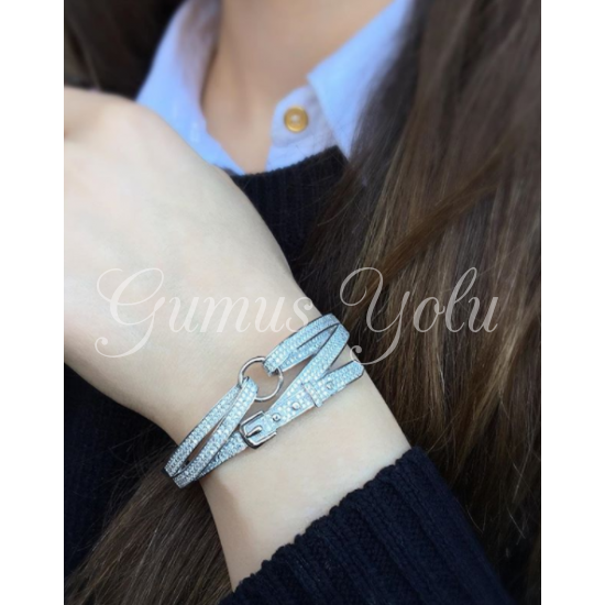 Zirkon Taşlı Kelepçe Model Gümüş Kadın Bileklik 925 Ayar Zirkon Taşlı Kelepçe Model Gümüş Kadın Bileklik 925 Ayar